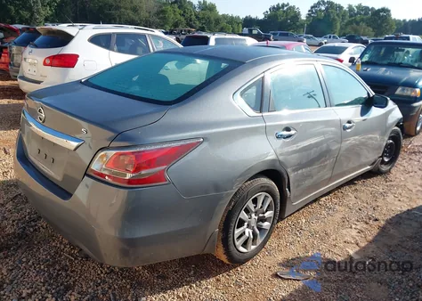 2015 Nissan Altima 2.5 S из США, поврежденный, VIN 1N4AL3AP7FC461153